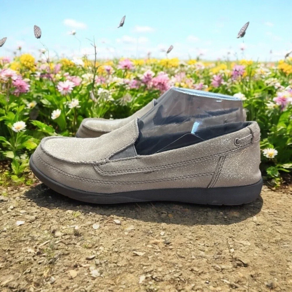 CROCS see pictures